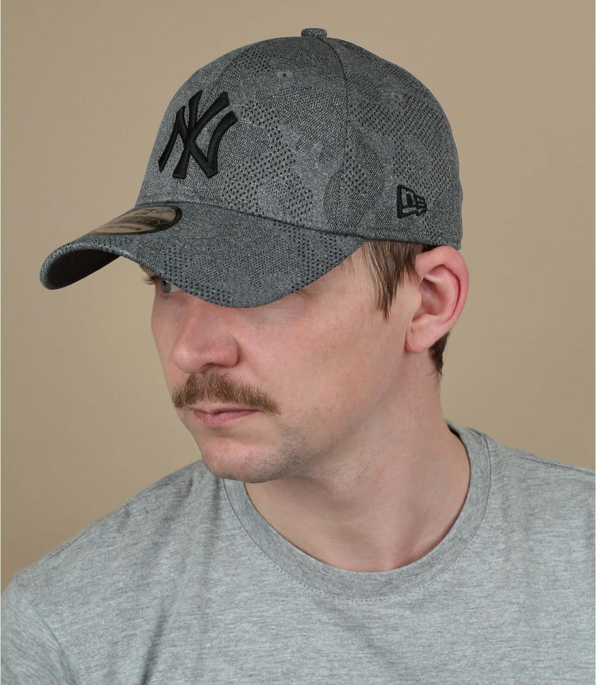 casquette NY gris noir Casquette Engineered Plus 3930 NY black gray